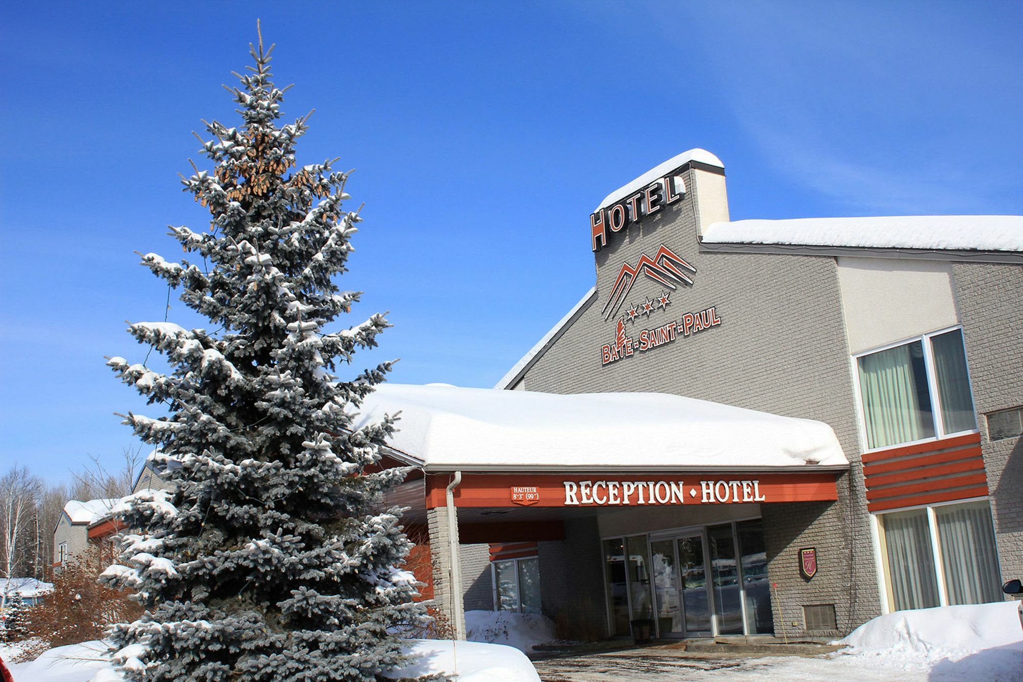 Hotel Baie Saint Paul Exterior photo